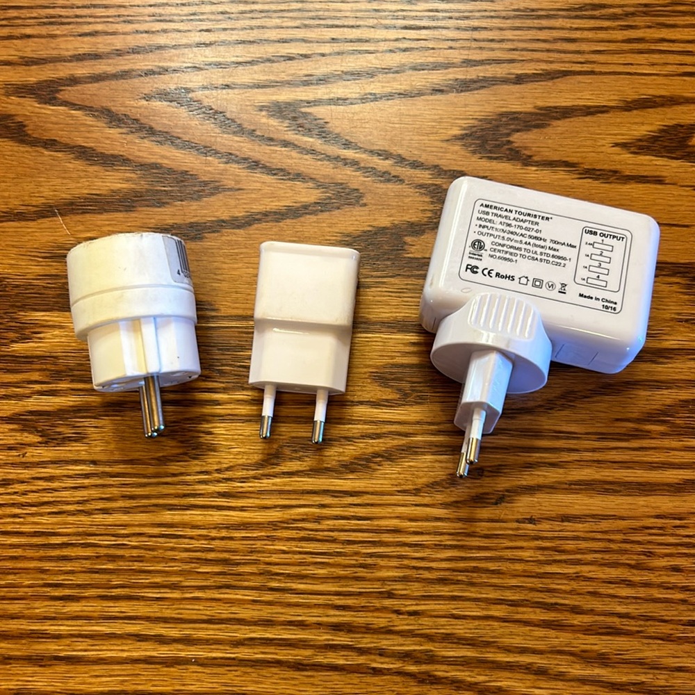 American Tourister & Promate Travel USB Power Adapters 4 & 2 Port plus 3 Prong